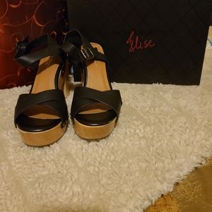 Chinese  laundry  sandle